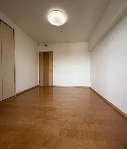 エイルマンション新潟駅南ロゼアの洋室