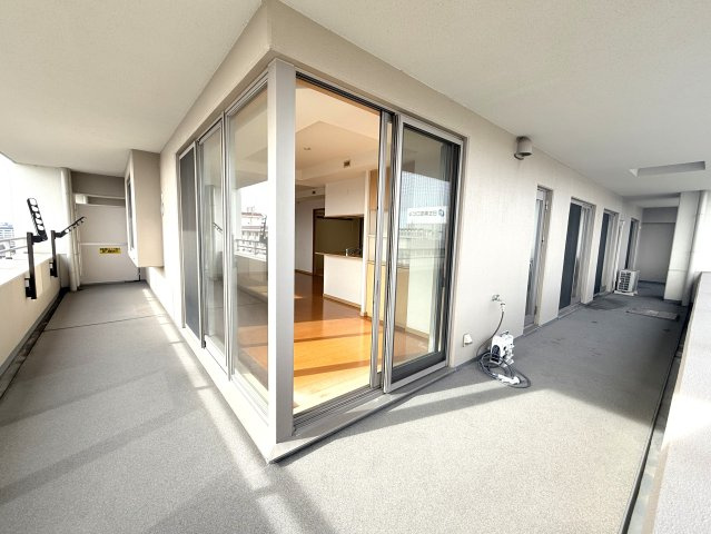 エイルマンション新潟駅南ロゼアのバルコニー