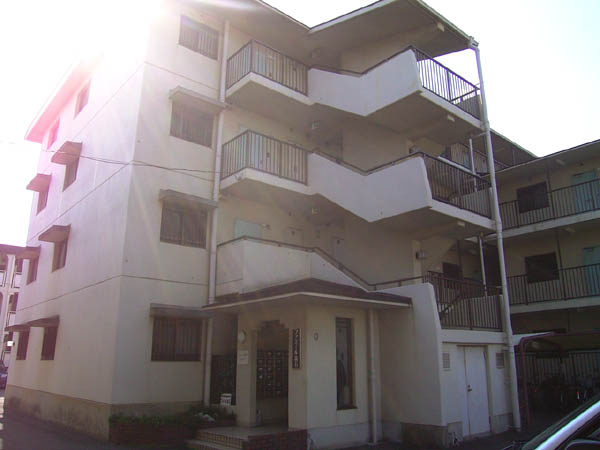 ファミール高石