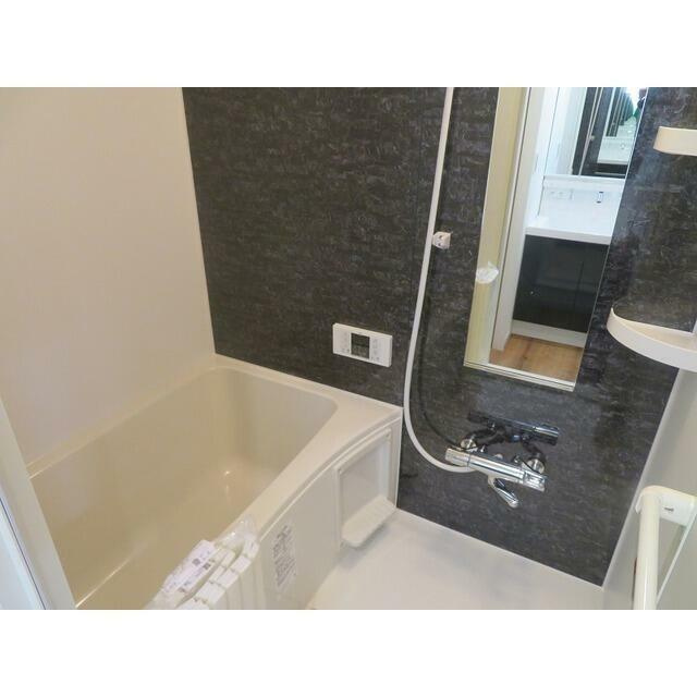 グランドール北綾瀬の浴室