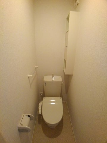 【トイレ】 | フォレスタ | 落ち着いた色調のトイレです