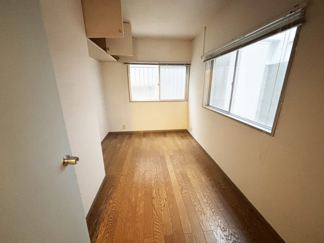 テラスハウス住吉台の洋室