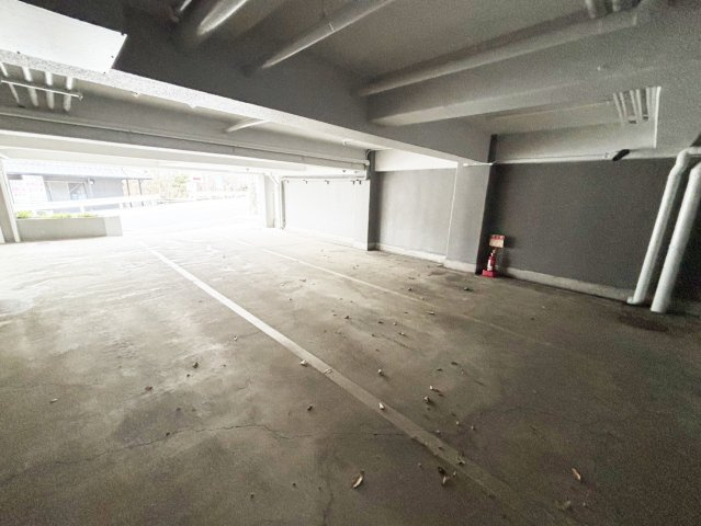 テラスハウス住吉台の駐車場