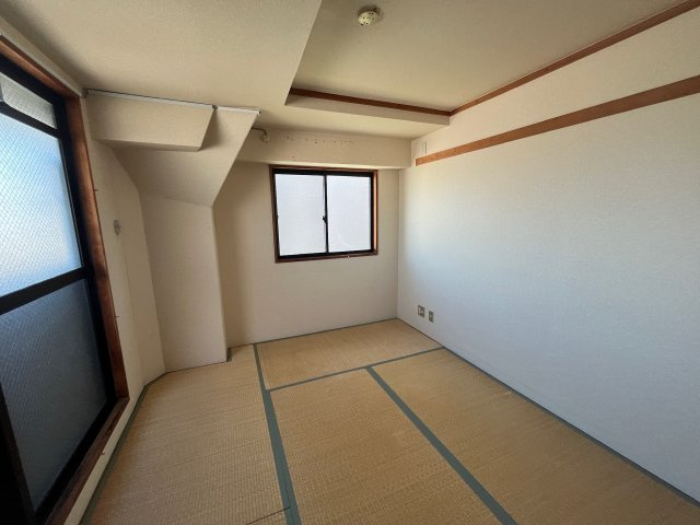 プレアール大日の和室