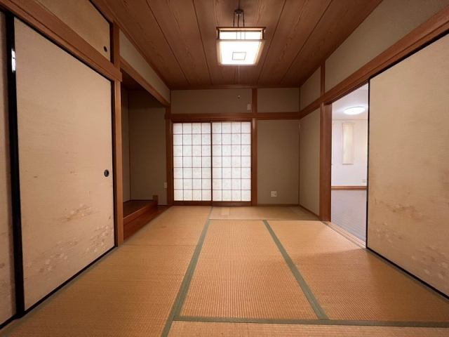 高知市長浜　中古一戸建の和室|きれいな和室です