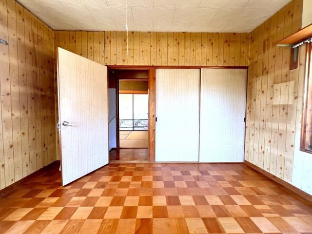 高知市朝倉西町２丁目　　　中古一戸建ての洋室|洋室です