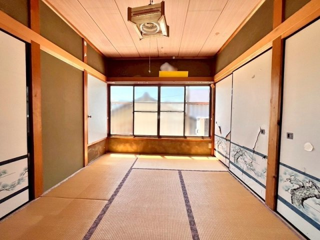 高知市朝倉西町２丁目　　　中古一戸建ての和室|い草の香りが落ち着く素敵な和室です