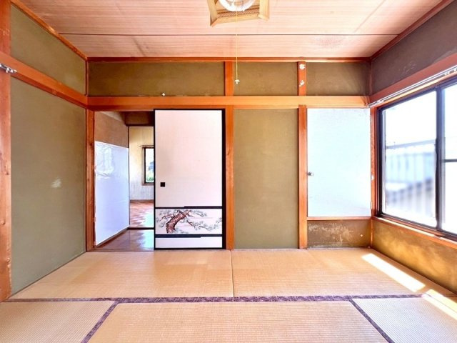 高知市朝倉西町２丁目　　　中古一戸建ての和室|和室があれば客間としても活用できます