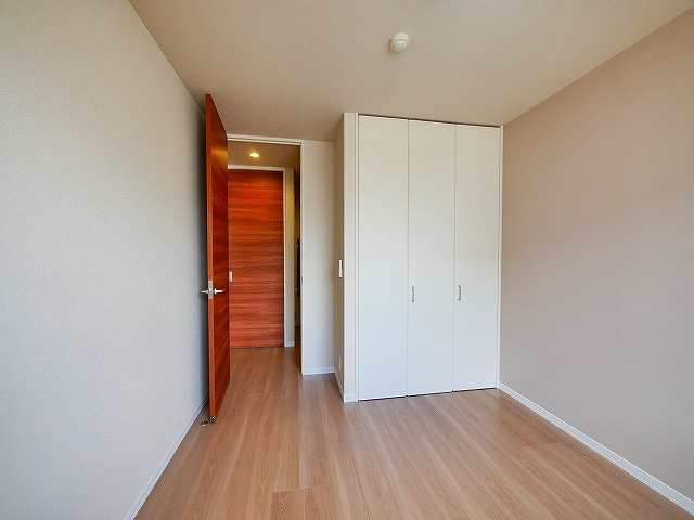 グランシャーメゾン新大宮の洋室