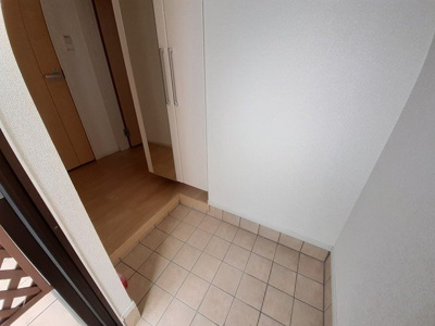 【玄関】 | ラッキータウン辻井