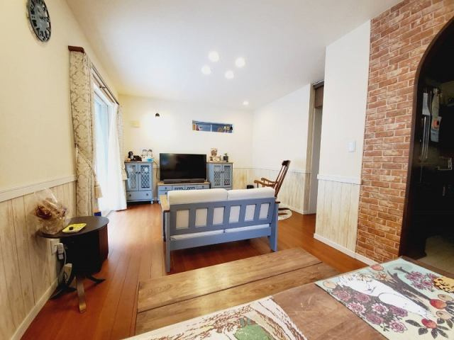 【室内きれい】高知市神田　中古一戸建ての居間・リビング|リビングです