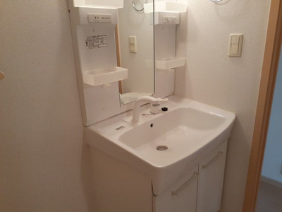 【洗面所】 | パレ　ドゥールＣ