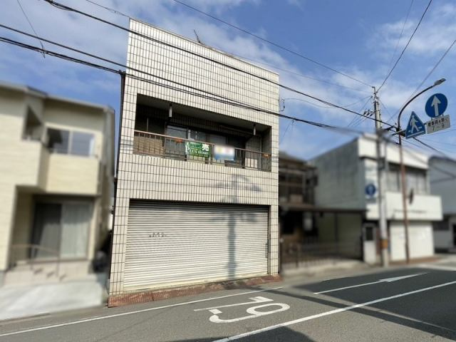 高知市幸町　中古一戸建ての前面道路含む現地写真|前面道路含む現地写真です