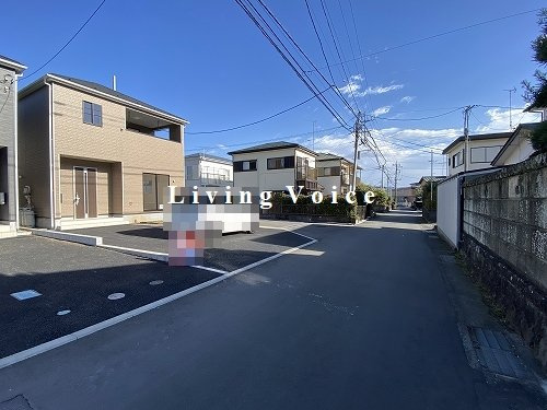 【前面道路含む現地写真】 | 【仲介手数料０円】南足柄市塚原第35　新築一戸建て　2号棟　全3棟 | 南足柄市塚原第35　新築一戸建て　全3棟