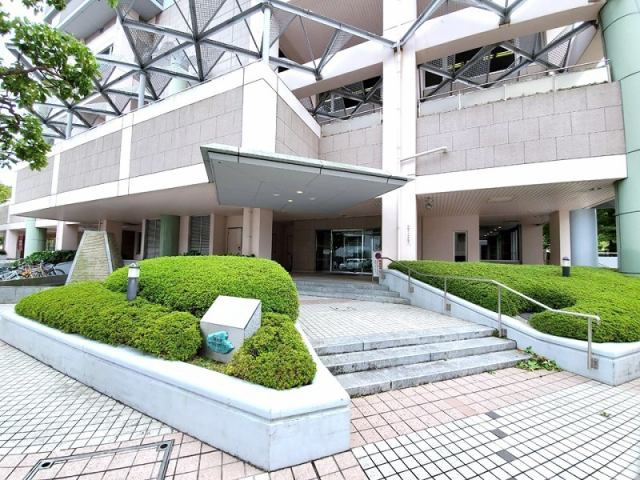 高知市九反田　中古マンションのエントランス