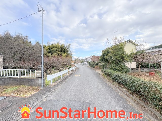 【サンスターホーム】青梅市畑中2丁目　高品質新築戸建の前面道路含む現地写真