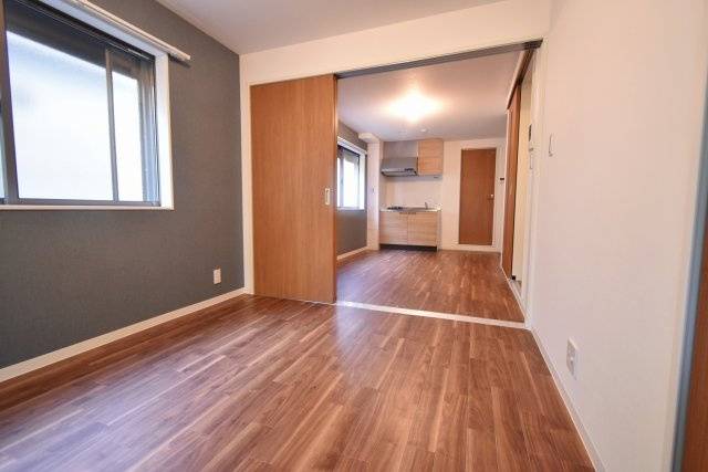 シェリル上鳴尾の洋室