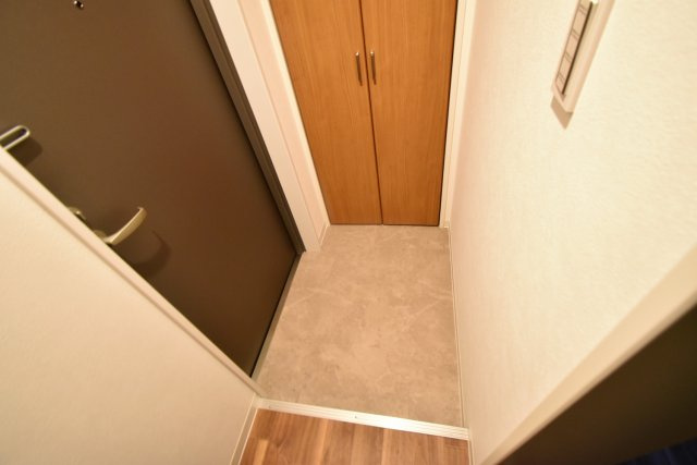 シェリル上鳴尾の玄関