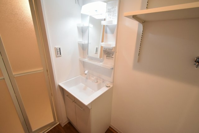 シェリル上鳴尾の独立洗面台