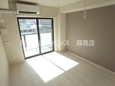 【居間・リビング】 | ＡＧＲＥＶＥ | こちらの居間で趣味の時間をお楽しみください