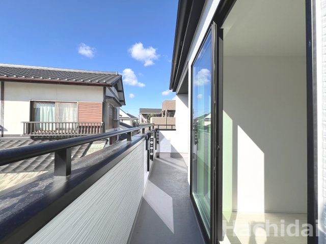 高浜市呉竹町4期2棟　新築一戸建のバルコニー