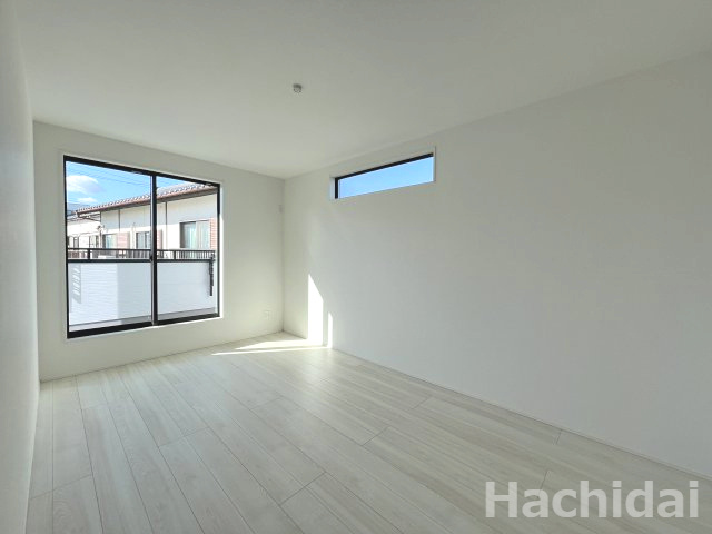 高浜市呉竹町4期2棟　新築一戸建の洋室|南側7.5帖洋室