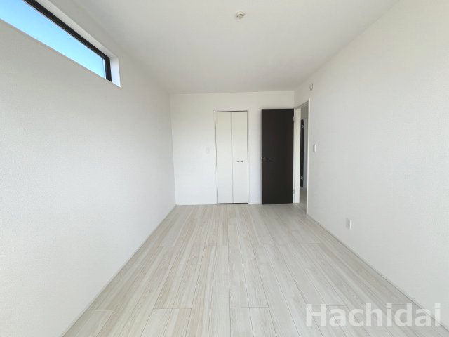 高浜市呉竹町4期2棟　新築一戸建の洋室|南側7.5帖洋室