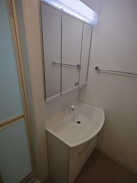 ドゥーエ両国の洗面所