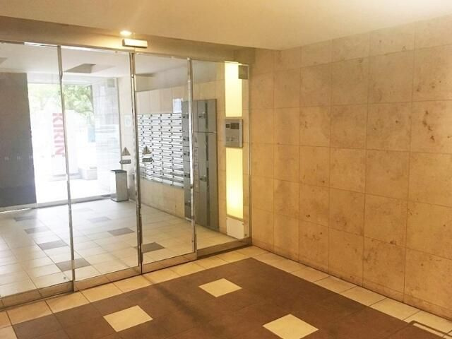 ドゥーエ両国のエントランス