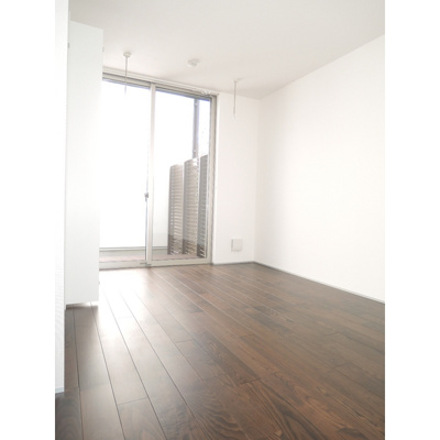 【居間・リビング】 | ルナビアンカ | 6.9帖のきれいな洋室。