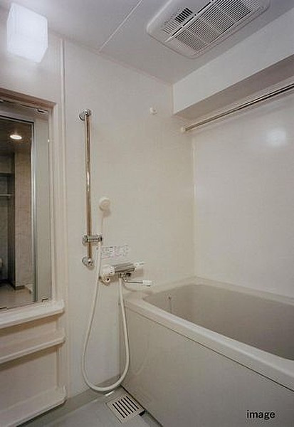 中央区日本橋馬喰町２丁目の賃貸マンションの浴室