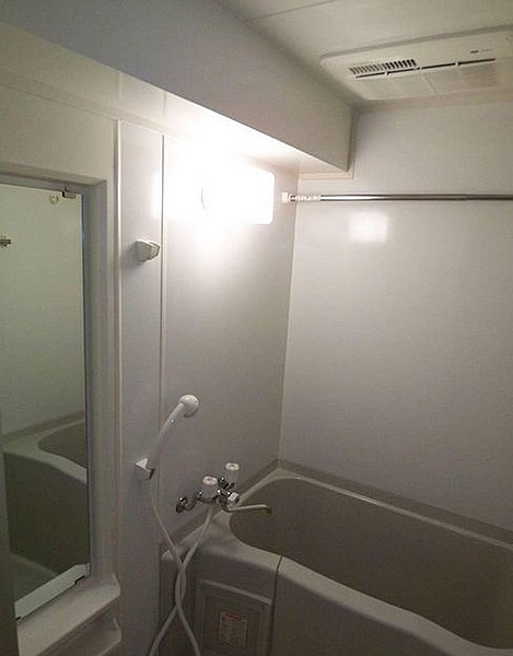 中央区日本橋馬喰町２丁目の賃貸マンションの浴室