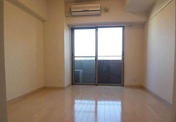 中央区日本橋馬喰町２丁目の賃貸マンションの居間・リビング