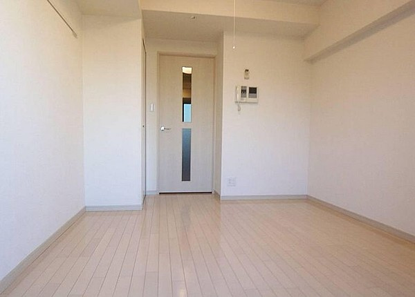 中央区日本橋馬喰町２丁目の賃貸マンションの居間・リビング