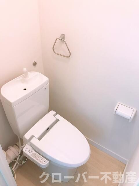 京都北山　２棟のトイレ