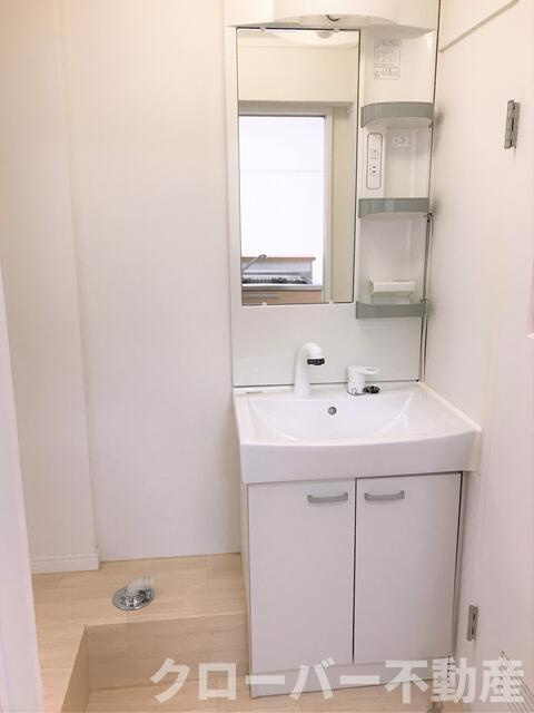 京都北山　２棟の洗面所