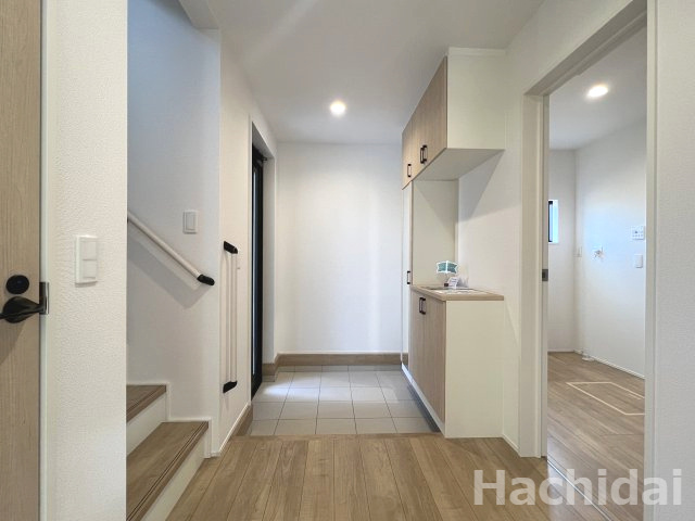 碧南市宮町6丁目第1期　新築一戸建　＜1号棟＞の玄関