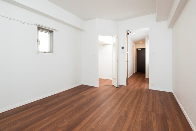 新品家具付きマンション西中洲12B(KaGood福岡)の居間・リビング