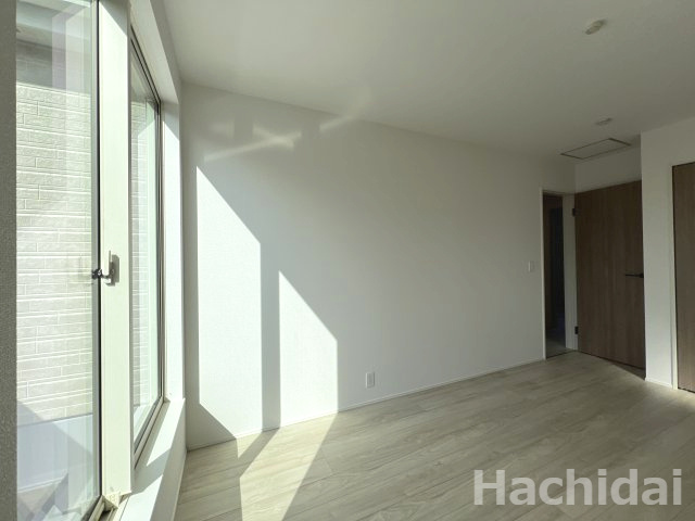 碧南市宮町6丁目第1期　新築一戸建　＜2号棟＞の洋室|南側7.0帖洋室