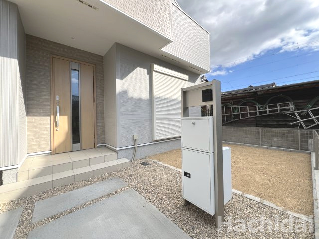 碧南市宮町6丁目第1期　新築一戸建　＜2号棟＞のエントランス