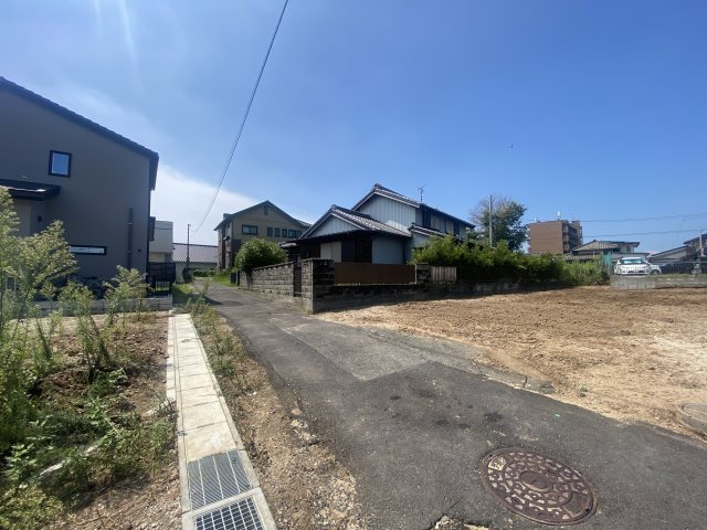 知多市大草字見内山の外観|R8.9.5撮影　陽当り良好☆