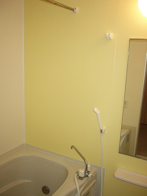 スリーアロー　Ａの浴室|バス