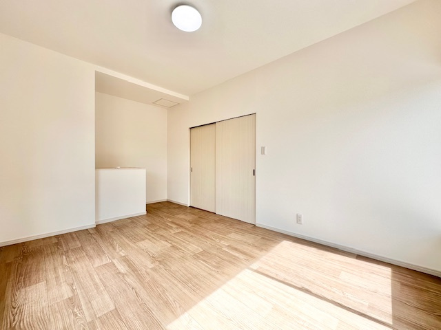 松戸市松飛台　中古戸建の洋室