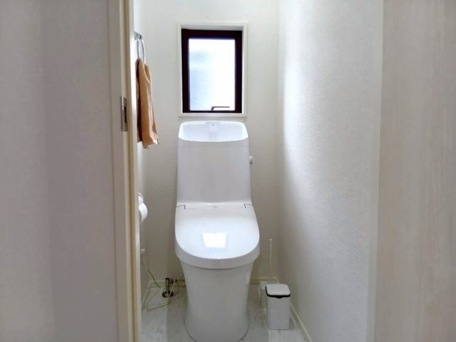 高知市竹島町　中古一戸建てのトイレ|2Fにもトイレがあるので便利です♪