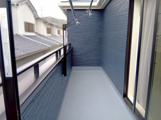 高知市竹島町　中古一戸建てのバルコニー|陽当たり良好なバルコニーです