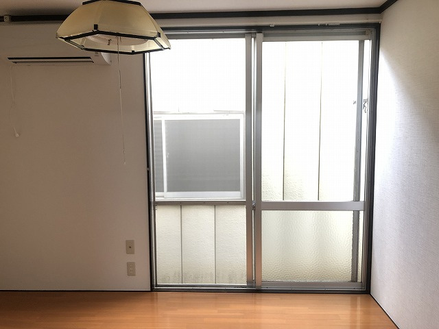 荻野ハイツの居間・リビング