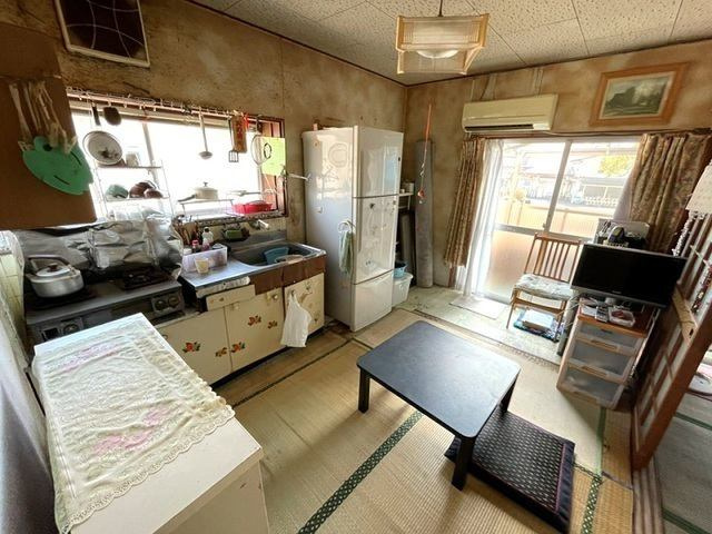 高知市佐々木町中古戸建てのキッチン