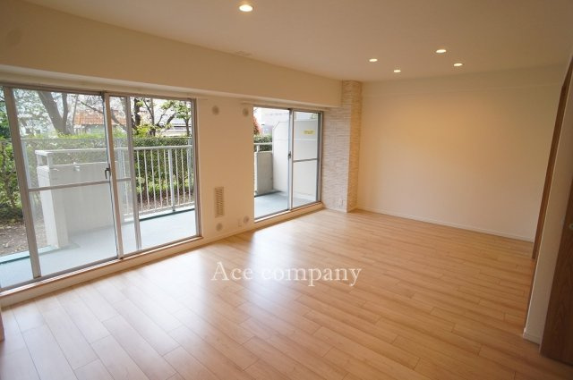 【居間・リビング】 | エクセラート平野A棟 | 【LDK：約14.5帖】