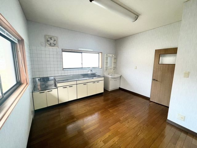 吾川郡いの町枝川中古住宅のキッチン