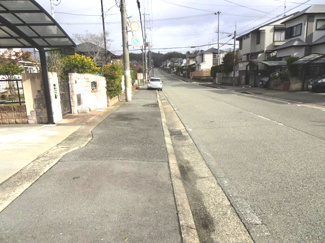 【前面道路含む現地写真】 | 川西市大和東５丁目2の13　中古一戸建て
